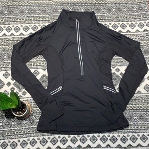 Lululemon runner with pockets and mesh back
